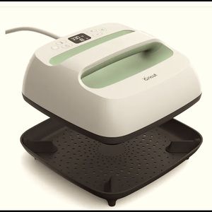 Cricut Easy Press 2 9X9 in Mint color